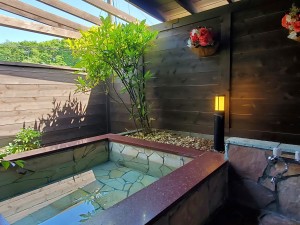露天付4名用　露天風呂