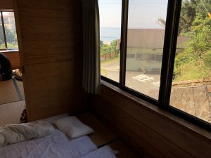 朝一で海の眺めが気持ち良い!入田浜山荘2号棟の旅