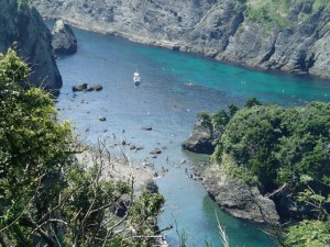 ヒリゾ浜を上からのぞき込む